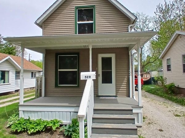 529 PHILLIPS Street, Galesburg, IL 61401