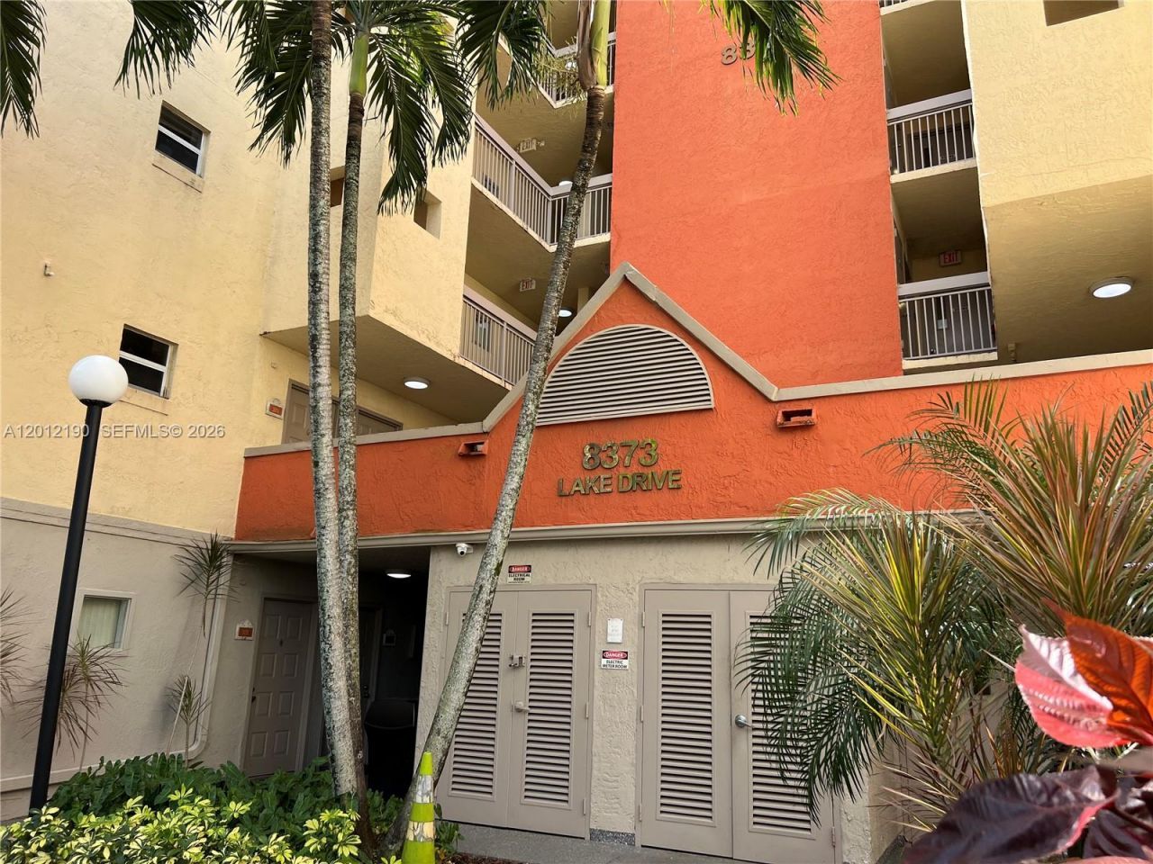 8373 Lake Dr , Unit 202, Doral, FL 33166 Photo
