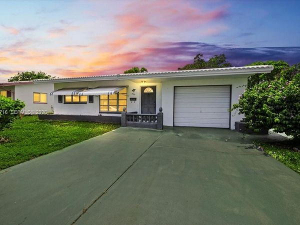 5721 NW 87th Ave, Tamarac, FL 33321