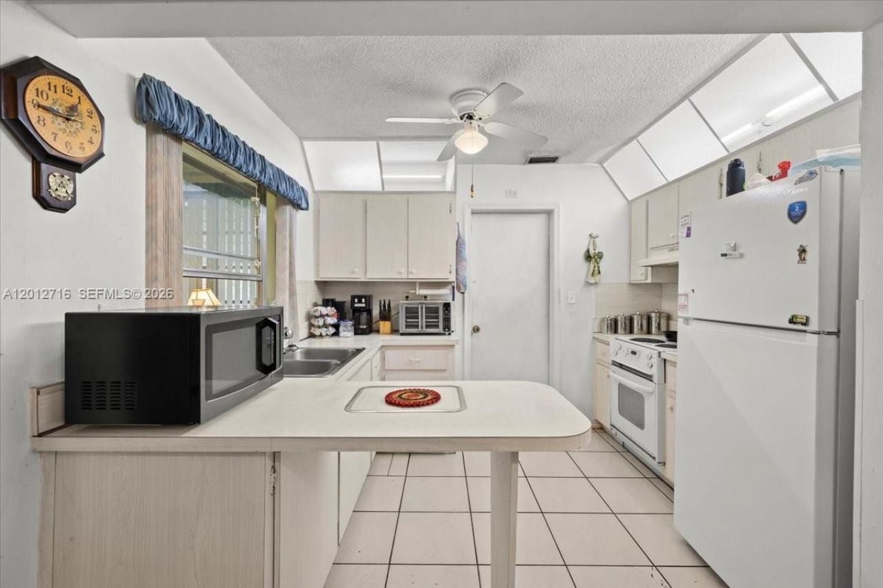 5721 NW 87th Ave, Tamarac, FL 33321 Photo