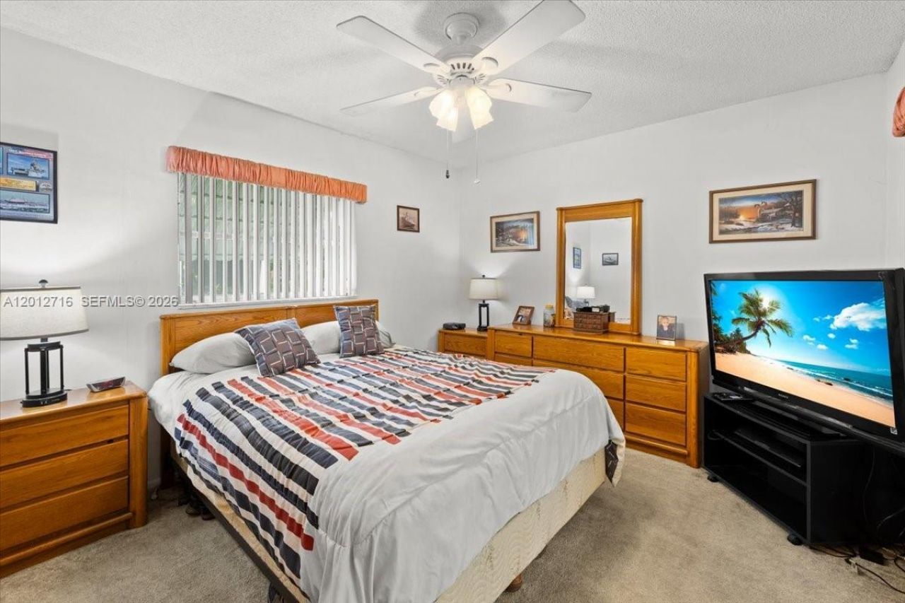 5721 NW 87th Ave, Tamarac, FL 33321 Photo