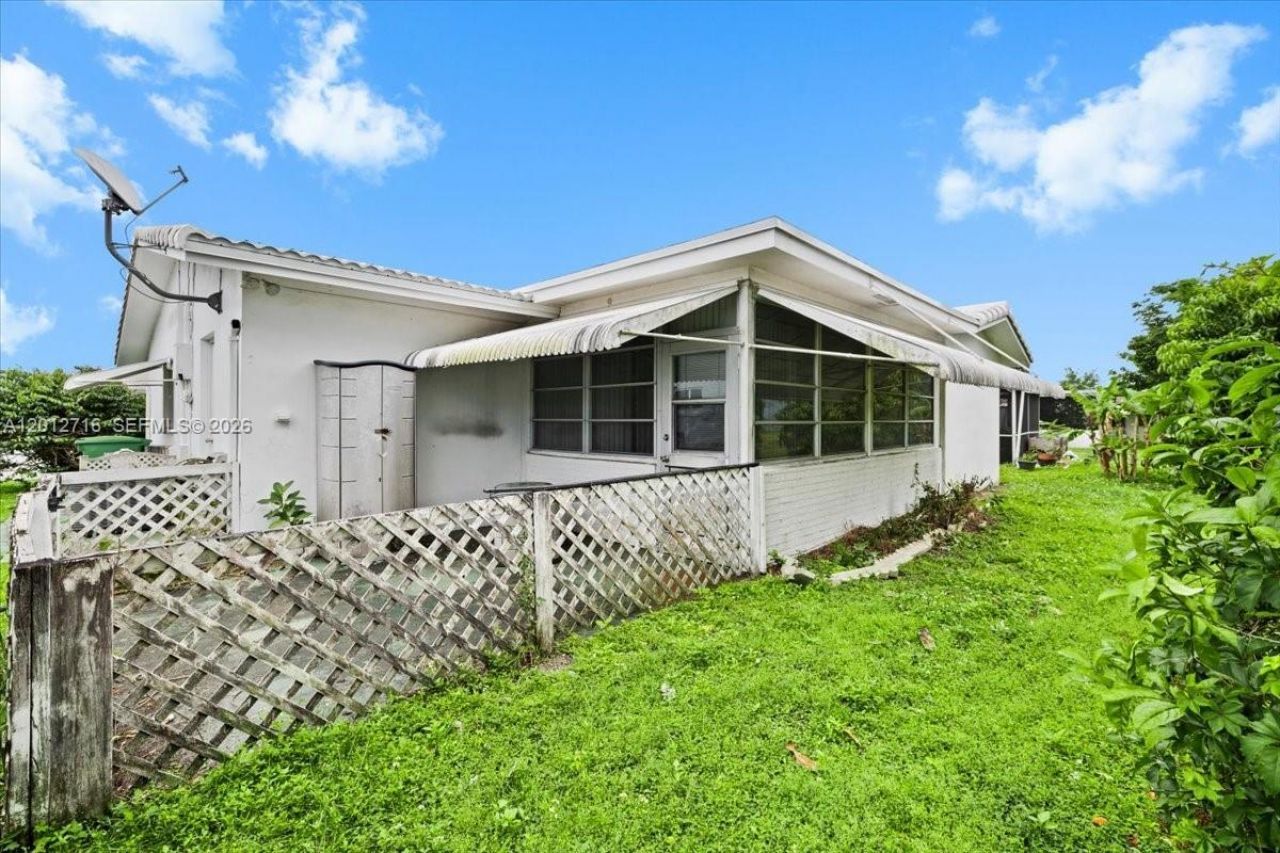 5721 NW 87th Ave, Tamarac, FL 33321 Photo