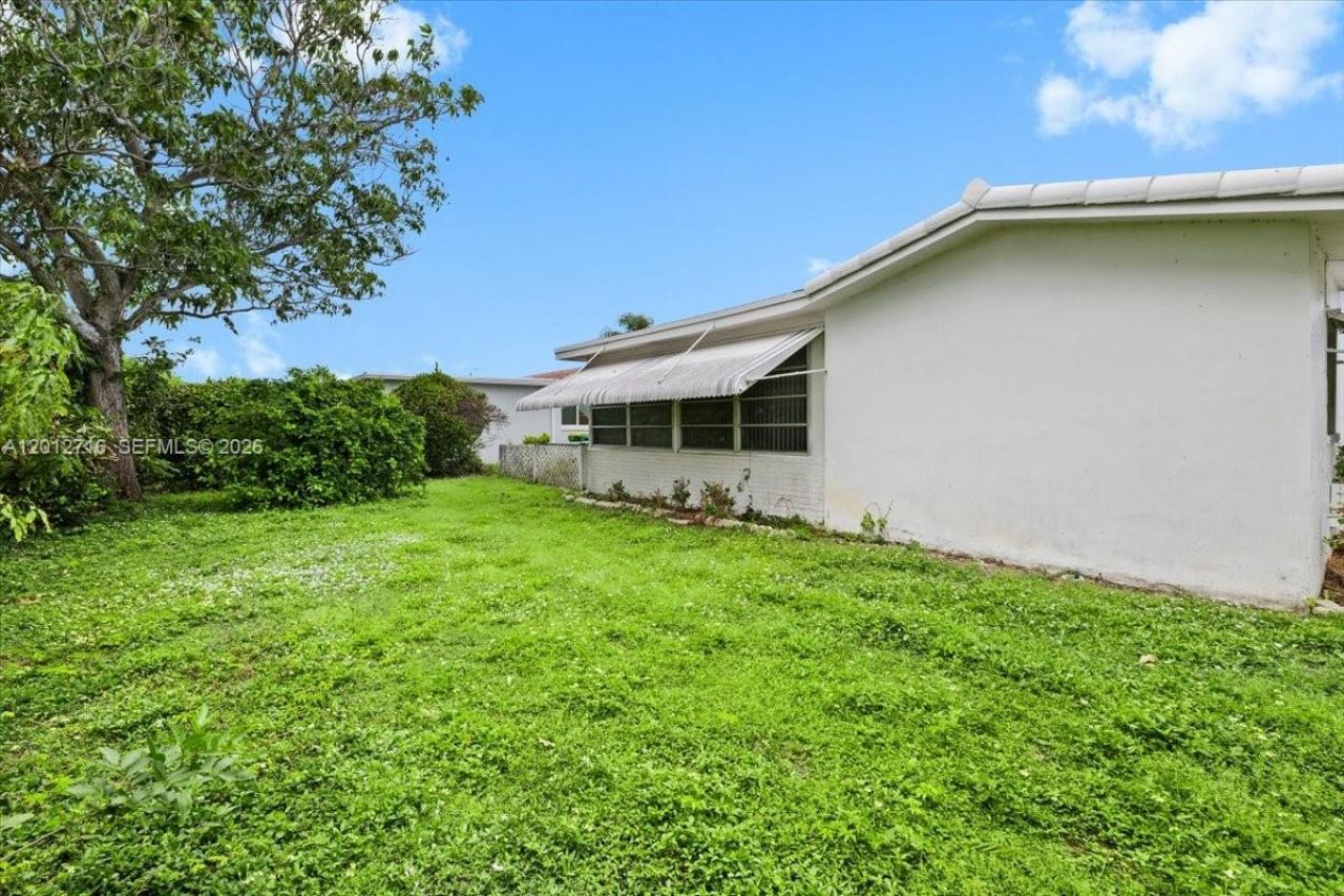 5721 NW 87th Ave, Tamarac, FL 33321 Photo