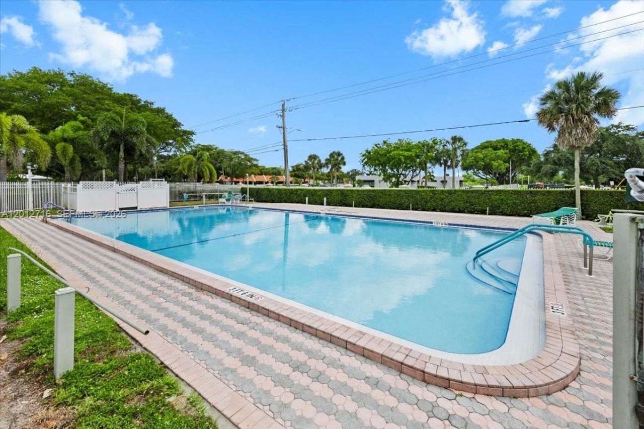 5721 NW 87th Ave, Tamarac, FL 33321 Photo