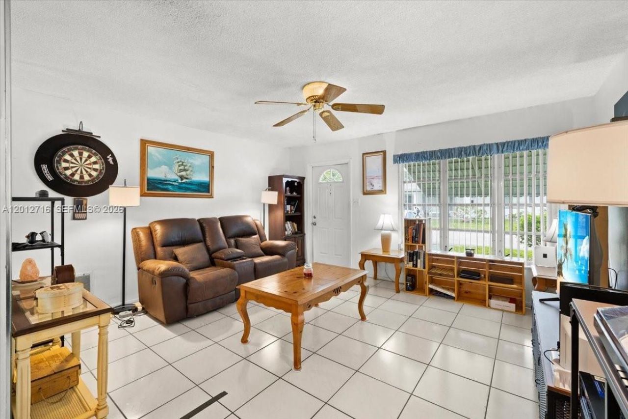 5721 NW 87th Ave, Tamarac, FL 33321 Photo