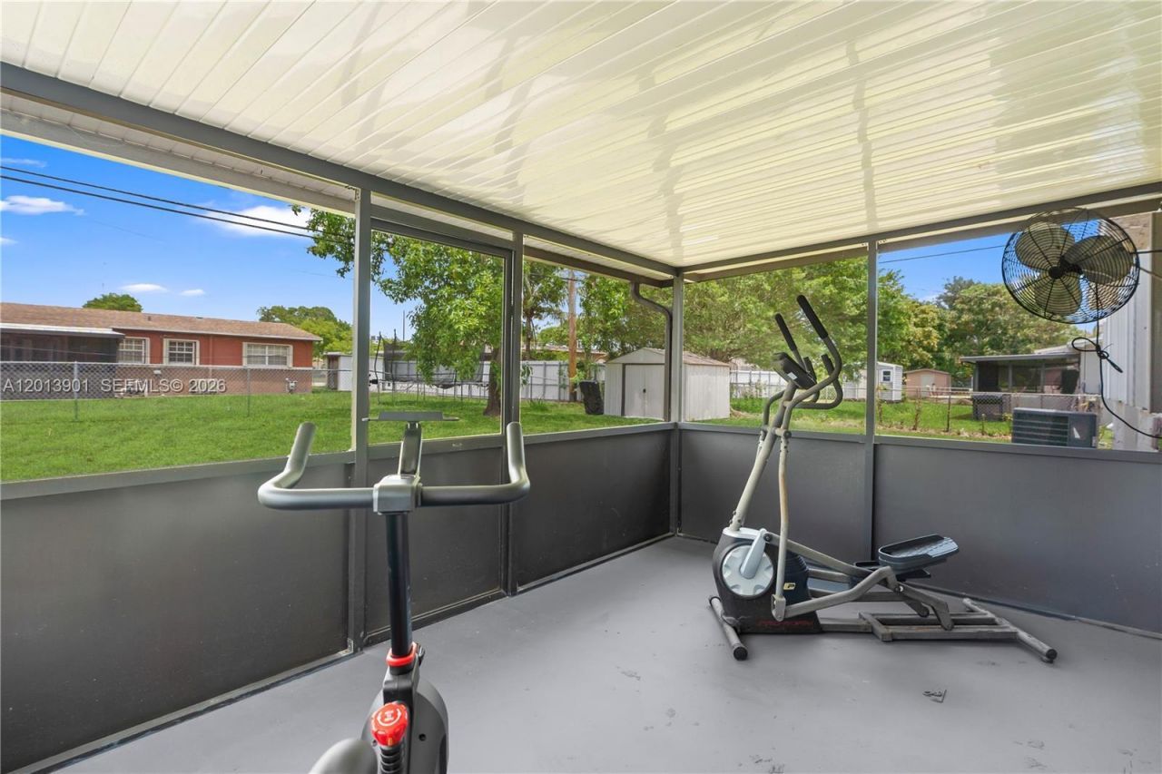 1315 NW 192nd St, Miami Gardens, FL 33169 Photo