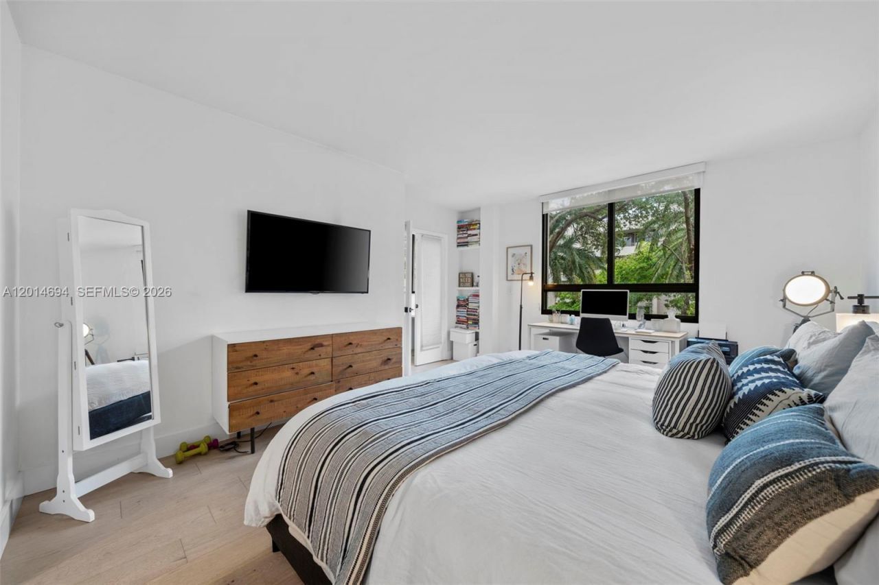 141 Crandon Blvd , Unit 237, Key Biscayne, FL 33149 Photo
