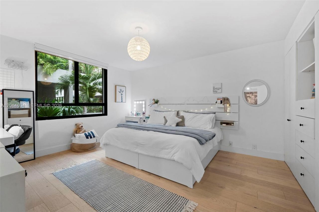 141 Crandon Blvd , Unit 237, Key Biscayne, FL 33149 Photo