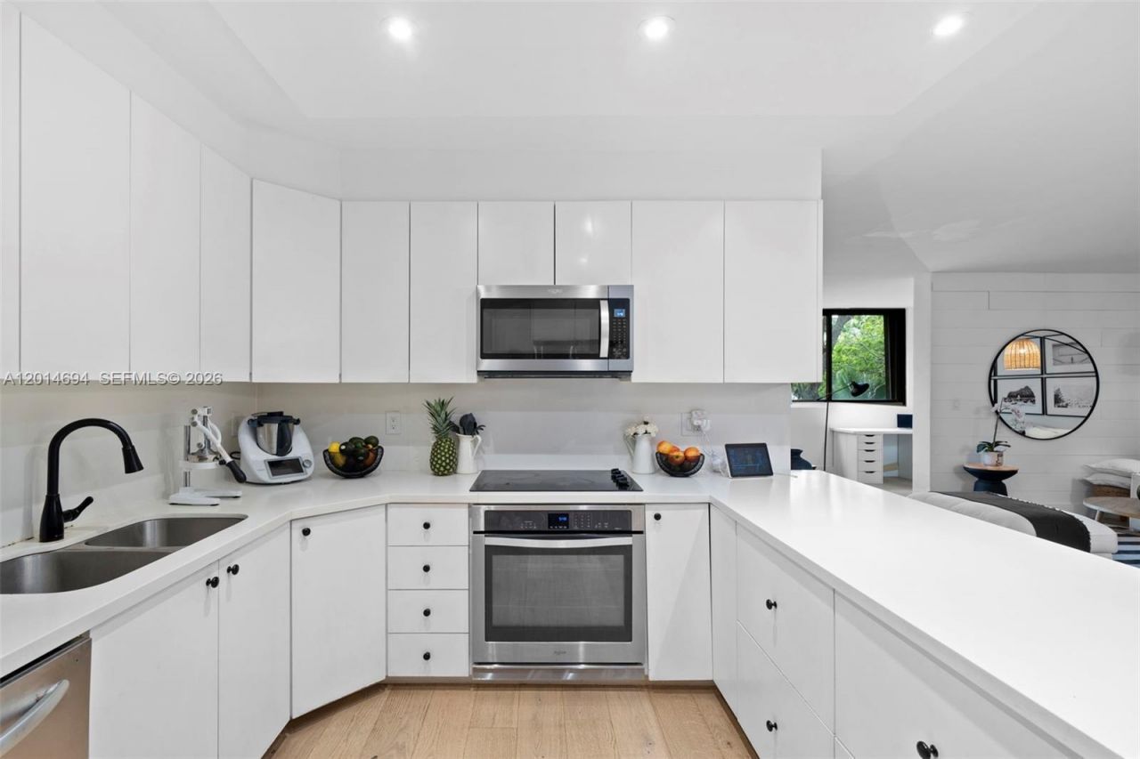 141 Crandon Blvd , Unit 237, Key Biscayne, FL 33149 Photo