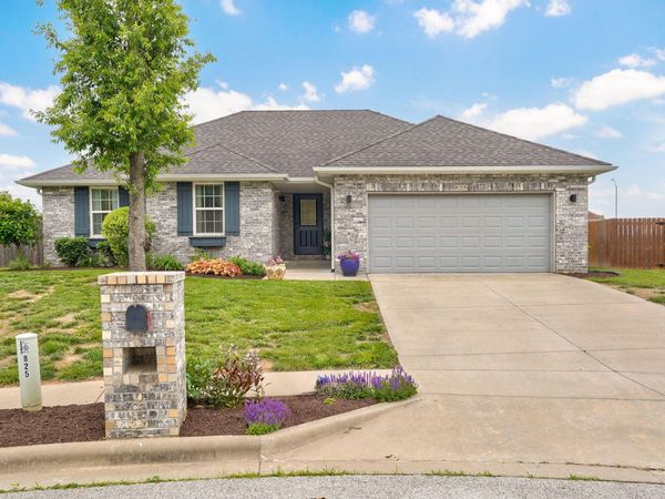 825 S Trail Point Court, Nixa, MO 65714
