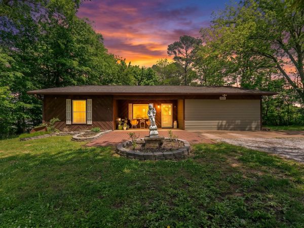 620 N 9th Street , Thayer, MO 65791