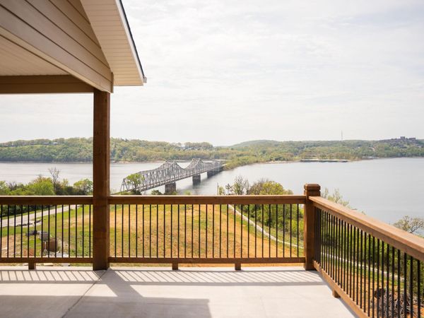 114 Bridgewater Loop, Unit 4, Kimberling City, MO 65686