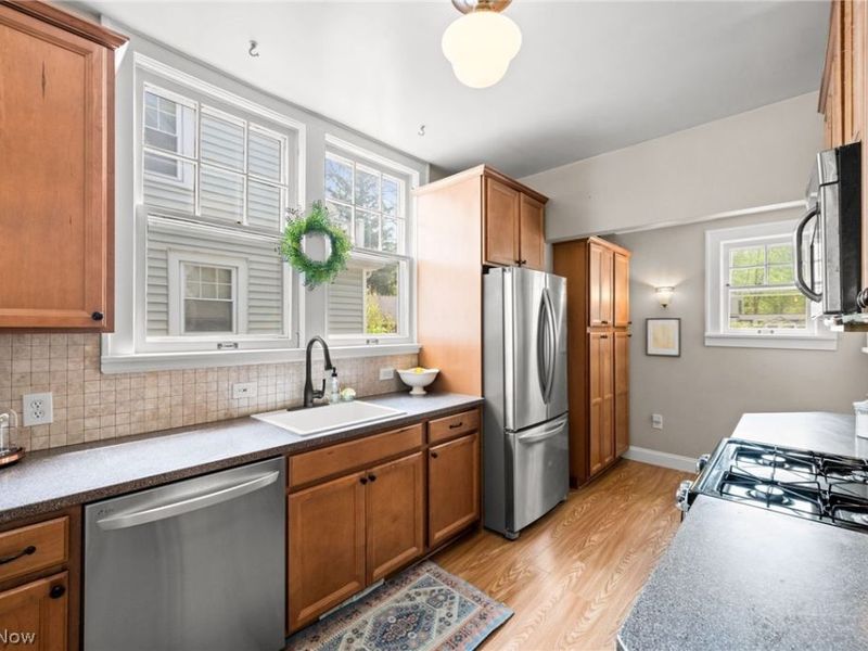 2874 Clarkson Road, Cleveland Heights, OH 44118 Photo 11