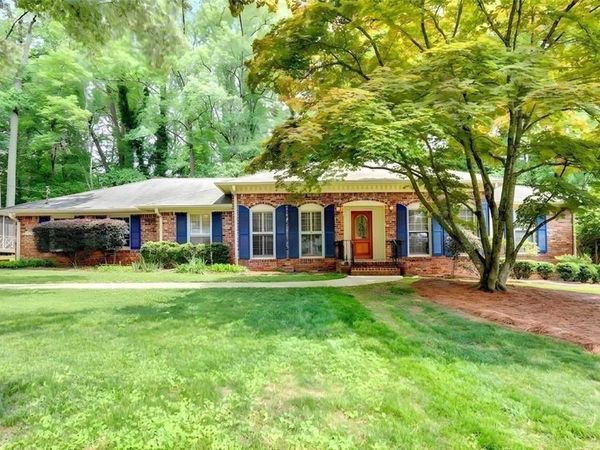 1571 Rochelle Court, Dunwoody, GA 30338