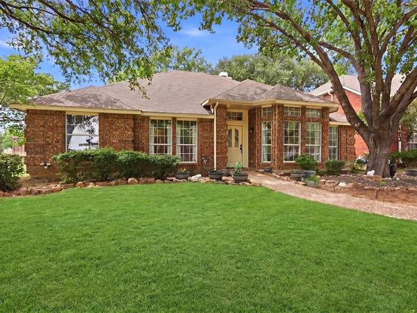 2801 Buena Vista Court, Carrollton, TX 75007