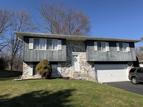 1318 Brandywine Road , Crown Point, IN 46307