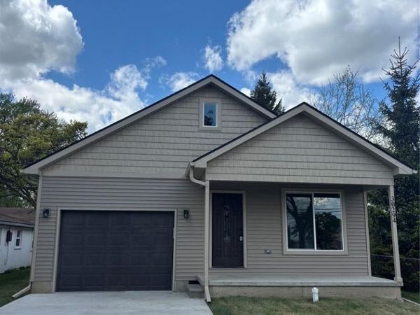 30294 Adams Drive , Gibraltar, MI 48173