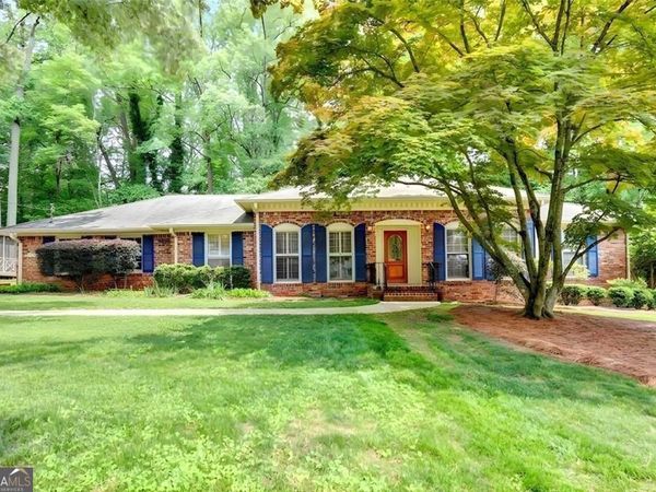 1571 Rochelle Court, Dunwoody, GA 30338