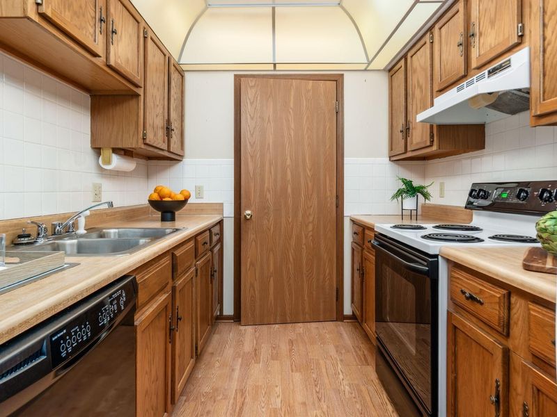 4119 Karl Road, Unit 207, Columbus, OH 43224 Photo 4