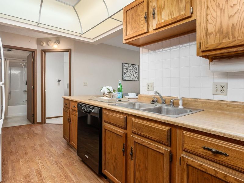 4119 Karl Road, Unit 207, Columbus, OH 43224 Photo 6