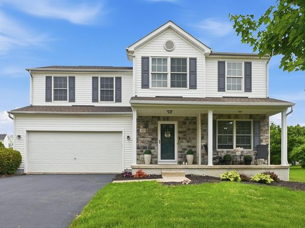 321 Amber Light Circle , Delaware, OH 43015