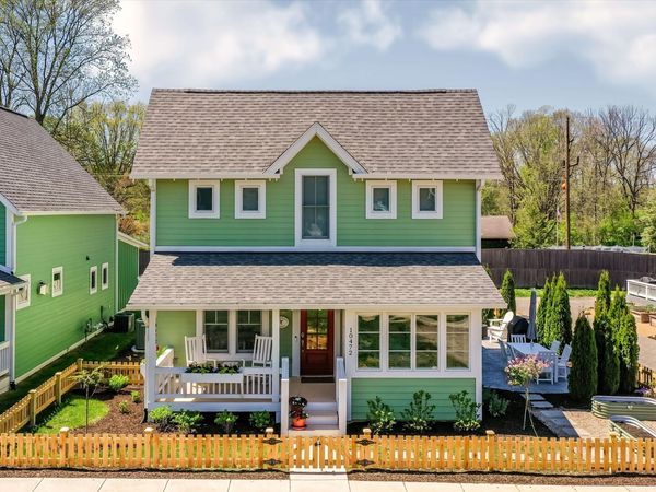 10472 Lower Garden Way, Zionsville, IN 46077