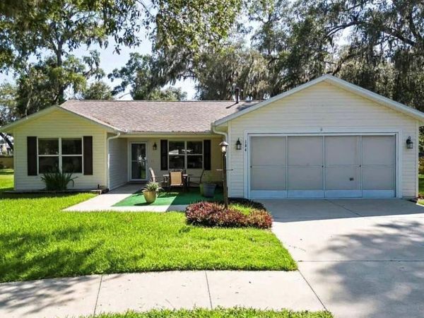104 CHERRY BLOSSOM LANE, LADY LAKE, FL 32159