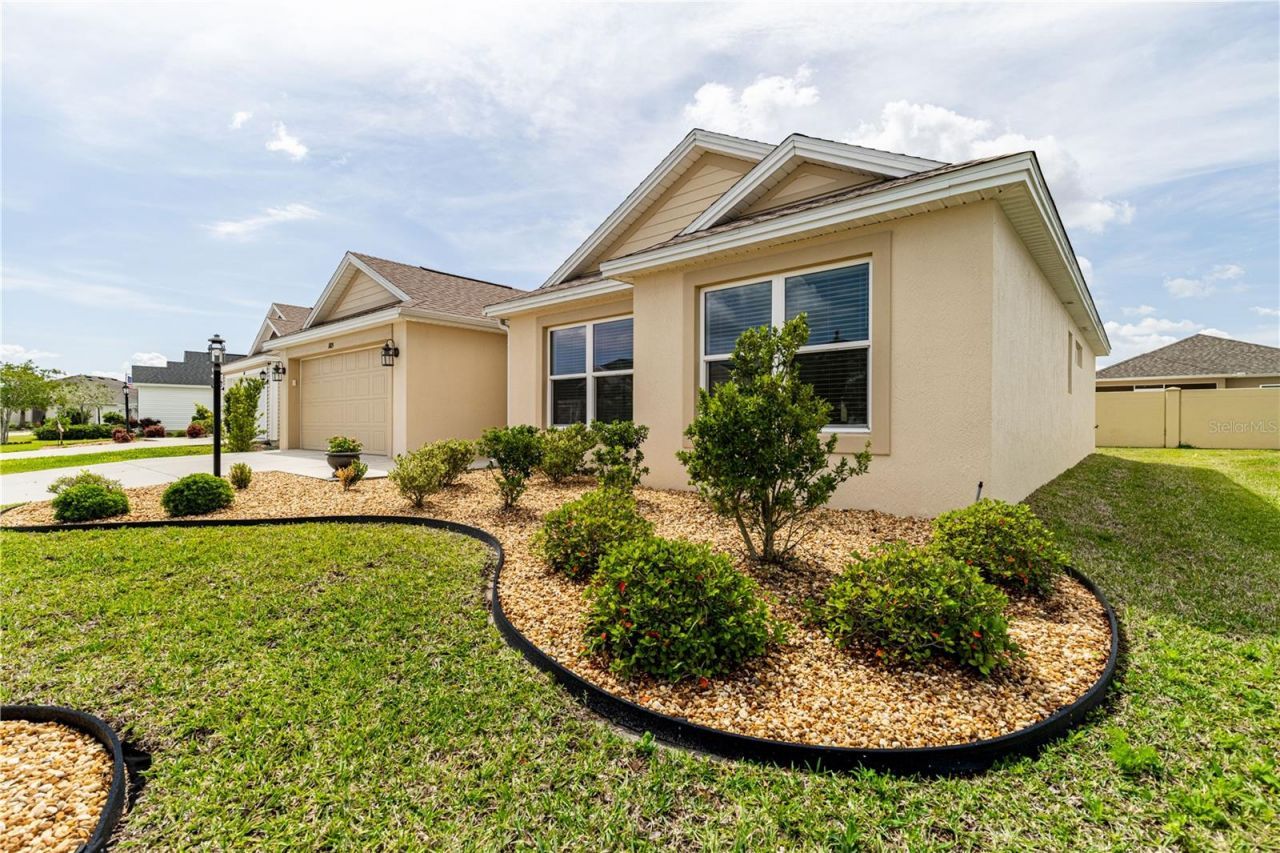 805 Hubbard Loop , The Villages, FL 32163 Photo