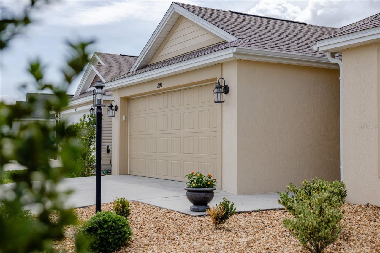 805 Hubbard Loop , The Villages, FL 32163 Photo