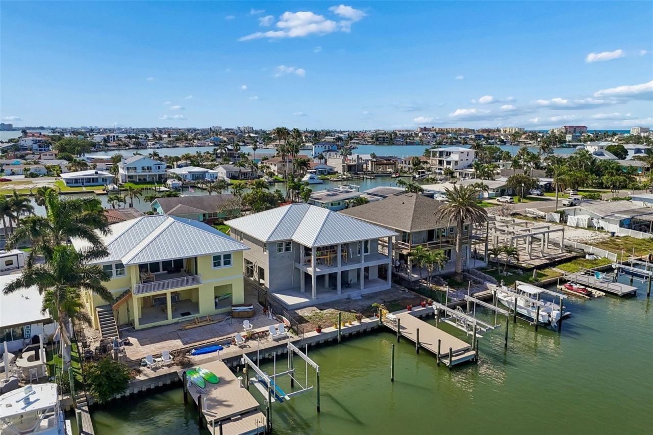 211 176th Terrace Drive E, Redington Shores, FL 33708 Photo