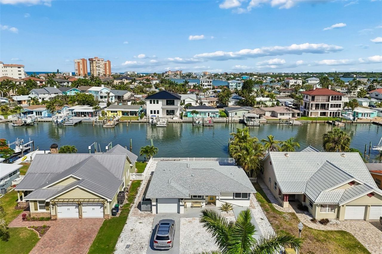 211 176th Terrace Drive E, Redington Shores, FL 33708 Photo