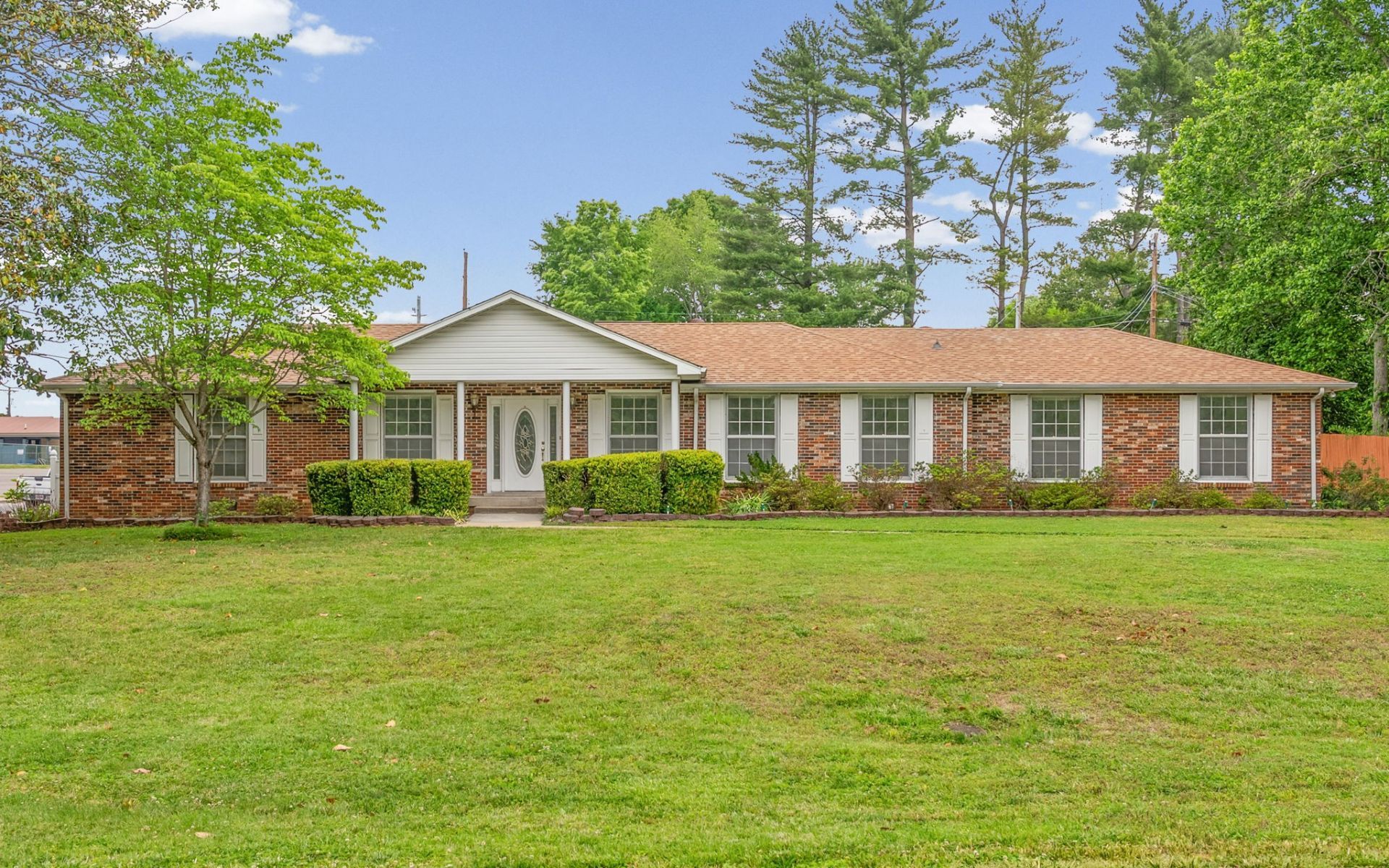 2293 Dogwood Ln, Clarksville, TN 37043 Main Photo