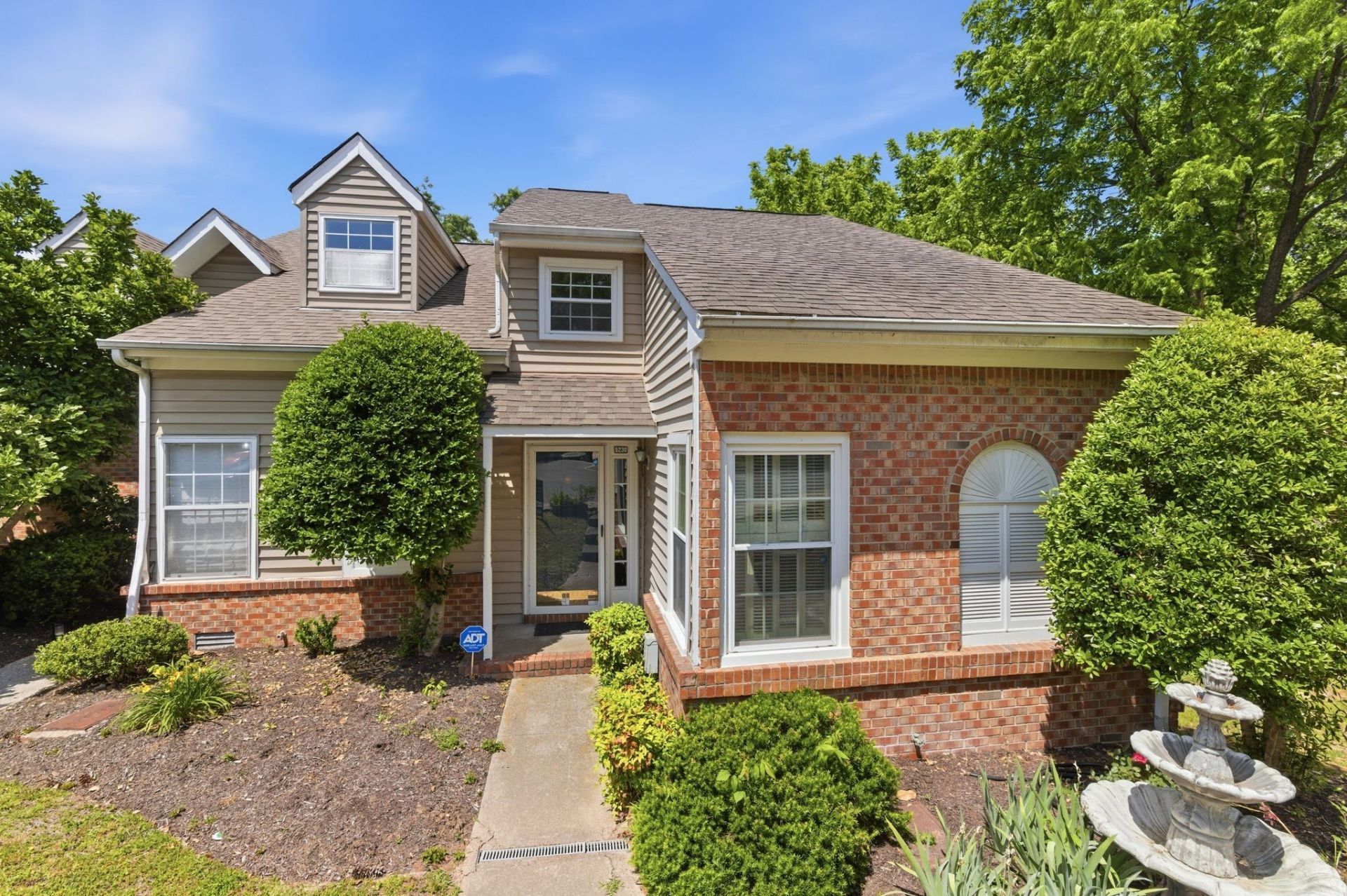 5230 Village Way, Nashville, TN 37211 Main Photo