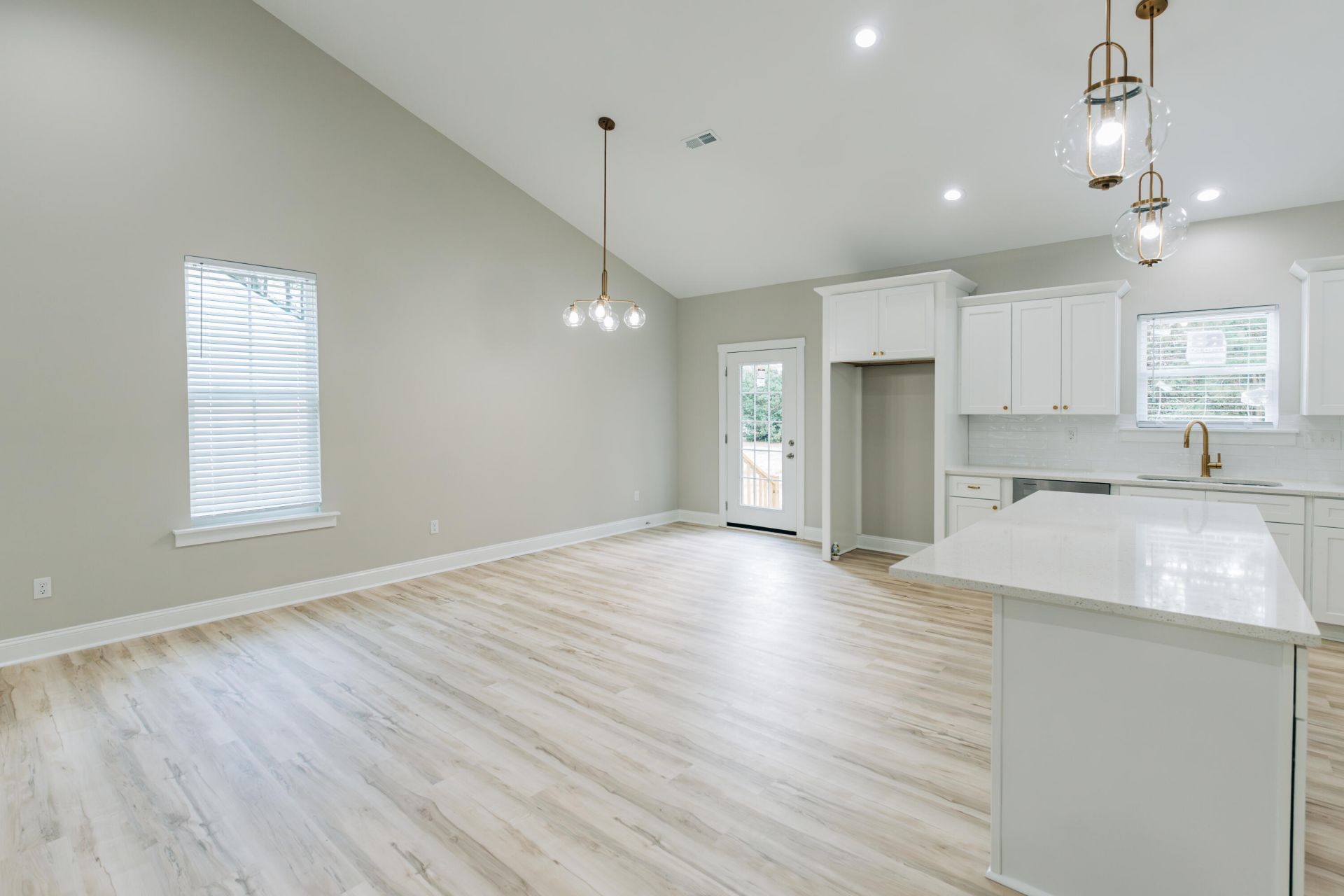 1614 Lindstedt Lane Photo 15