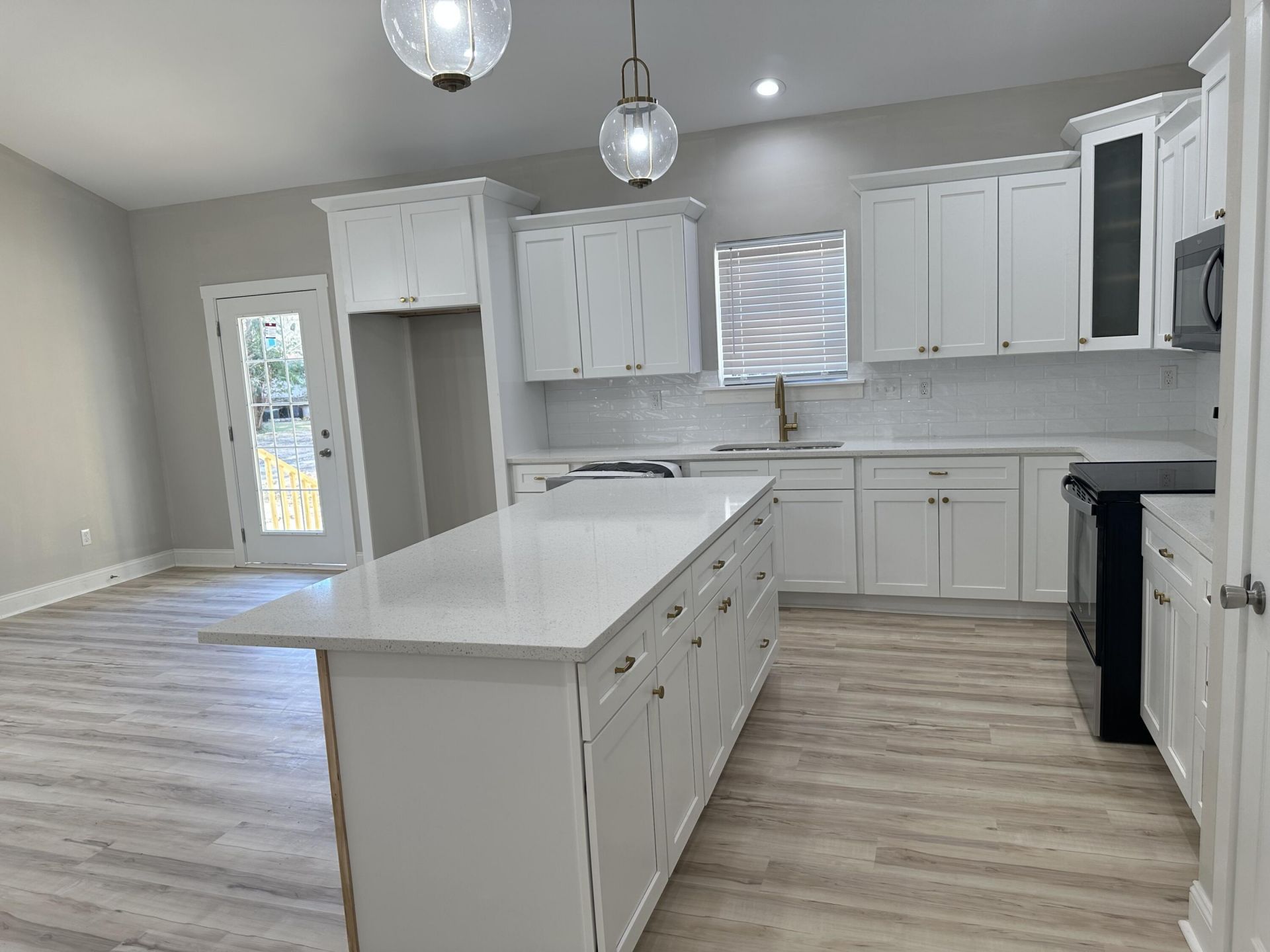 1614 Lindstedt Lane Photo 7