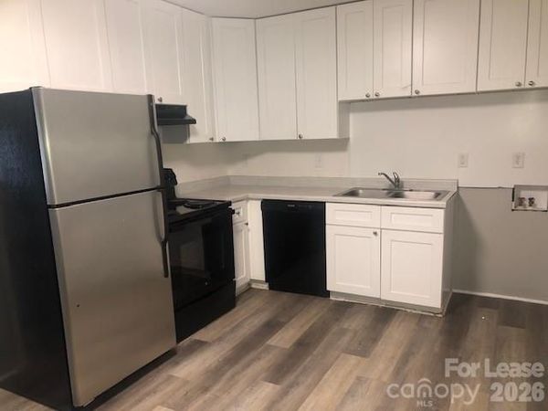 423 Edgegreen Drive , Charlotte, NC 28217