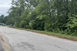 500 Bowman Avenue  photo 4