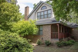 1826 Harrington Street photo 4