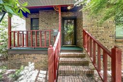 1826 Harrington Street photo 4