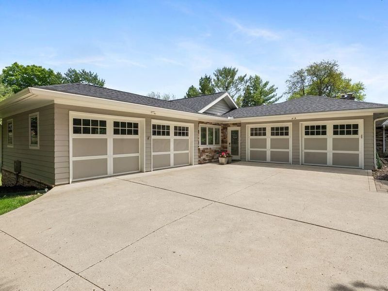 4954 Thornhill Lane, Dublin, OH 43017 Photo 4