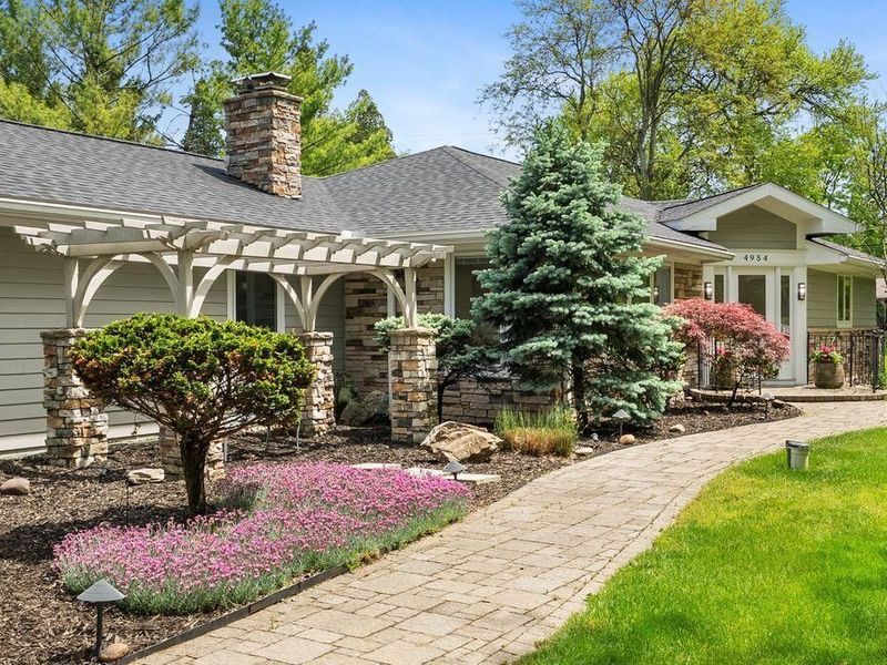 4954 Thornhill Lane, Dublin, OH 43017 Photo 5
