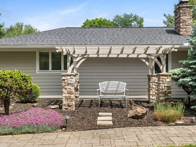 4954 Thornhill Lane, Dublin, OH 43017 Photo 6