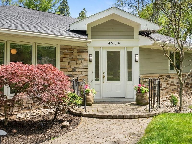 4954 Thornhill Lane, Dublin, OH 43017 Photo 7