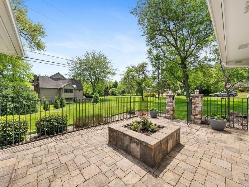 4954 Thornhill Lane, Dublin, OH 43017 Photo 9