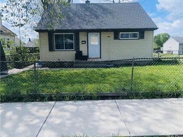 2165 Seneca Avenue, Niagara Falls, NY 14305