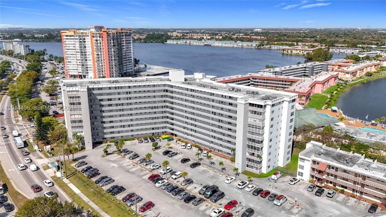 1401 NE Miami Gardens Dr , Unit 286, Miami, FL 33179 Photo