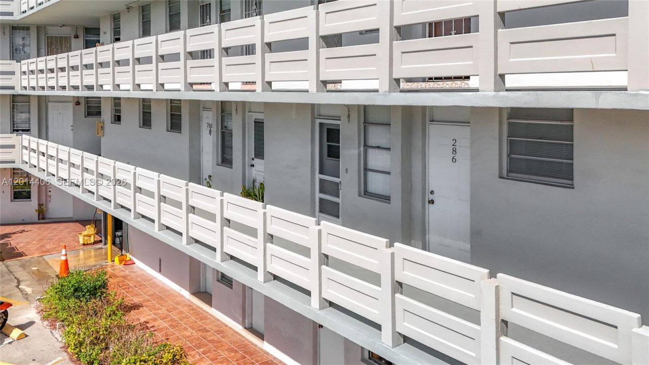 1401 NE Miami Gardens Dr , Unit 286, Miami, FL 33179 Photo