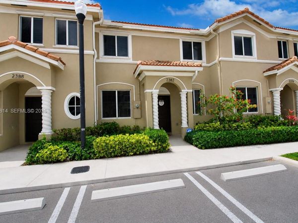 2382 SE 10th St , Homestead, FL 33035