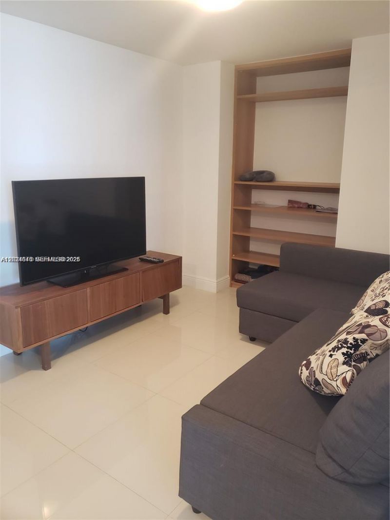 92 SW 3rd St , Unit 1904, Miami, FL 33130 Photo