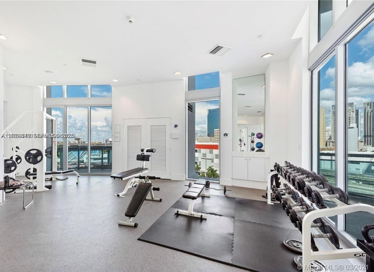 92 SW 3rd St , Unit 1904, Miami, FL 33130 Photo
